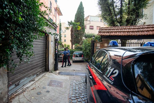 Roma, trovato cadavere su tetto autorimessa a Monteverde