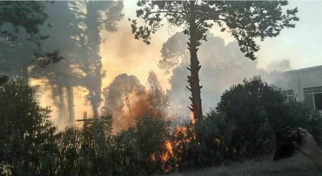 Brindisi, operaio muore durante le operazioni di spegnimento di un incendio