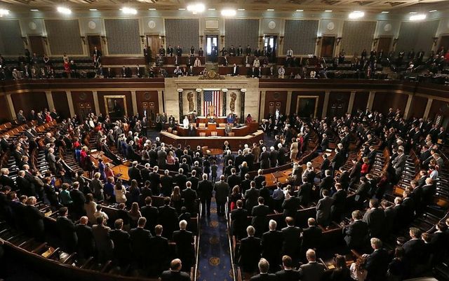 Senatul SUA a aprobat ajutorul de peste 60 de miliarde de dolari pentru Ucraina