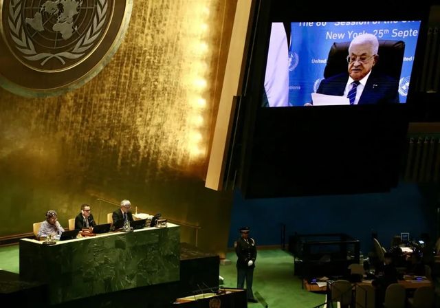 Abas promete ante la ONU un gobierno palestino sin Hamas, a la que exige la entrega de armas