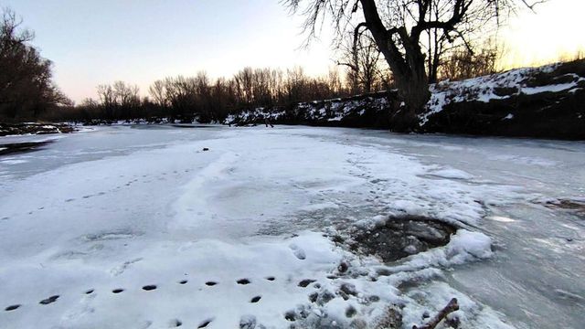 Beszakadt a jég egy gyerek alatt a Balatonon