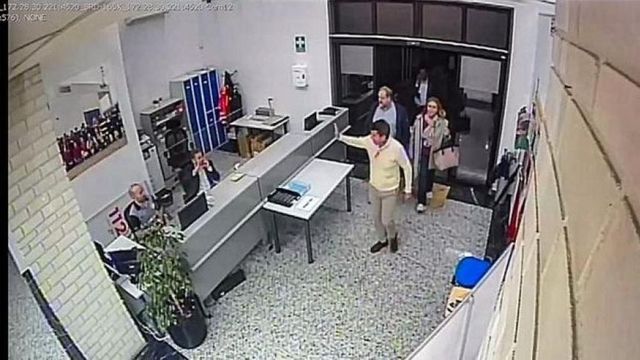 Los vídeos inéditos de la llegada de Carlos Mazón al Cecopi el día de la dana