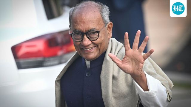 Sharing PM photo, Digvijaya Singh lauds Sangh, BJP says attack on Rahul