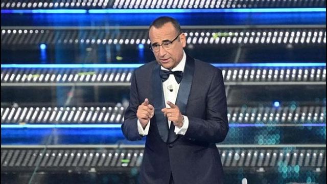 Sanremo 2026, Festival aperto da un omaggio a Pippo Baudo