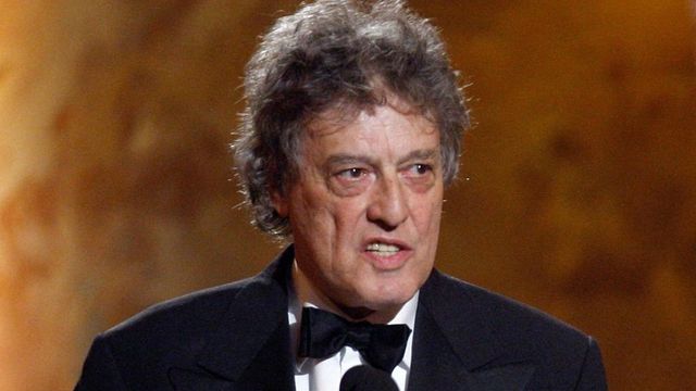 Muere Tom Stoppard a los 88 años, el dramaturgo y guionista británico que deslumbró con su gimnasia verbal