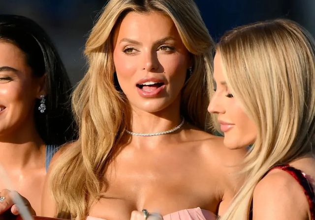Divorciada, con un 'reality' propio y modelo de Sports Illustrated: así es la novia de Carlos Alcaraz