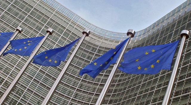 Eurostat, in 20 anni reddito medio giù del 4%