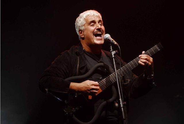 Un inedito di Pino Daniele in anteprima allo stadio di Napoli