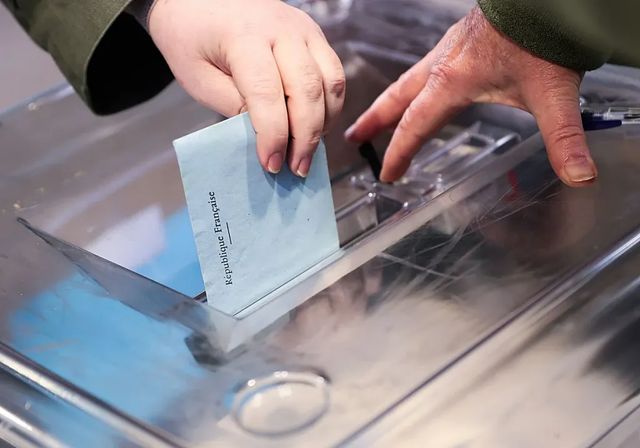 Francia celebrará elecciones presidenciales el 18 de abril de 2027