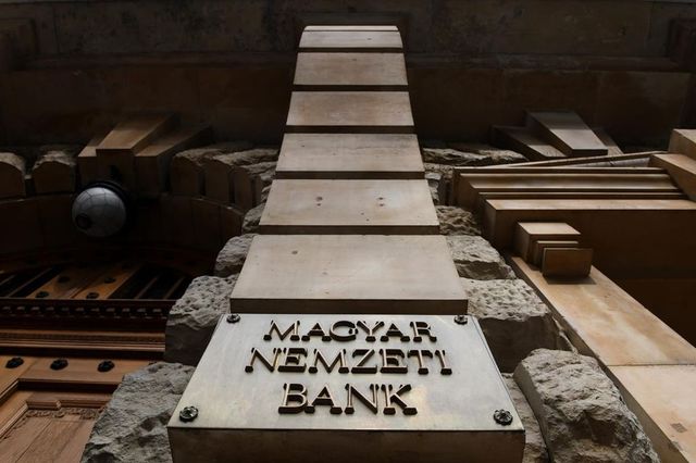 Több helyen tartott házkutatást a rendőrség és a főügyészség az MNB-ügyben