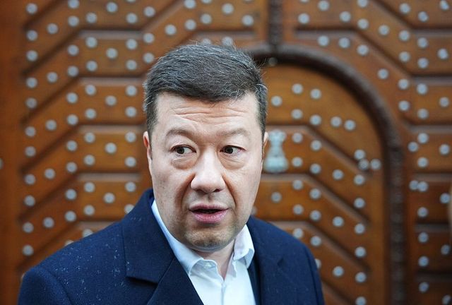 Okamura na Národní nepřijde, zúčastní se piet u Hlávkovy koleje a v Ruzyni