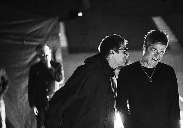 Oasis lleva el vértigo de su reencuentro a un documental