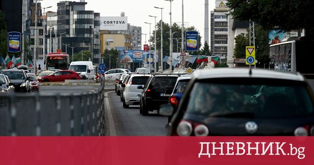 Автобус на градския транспорт в Пловдив се запали в движение