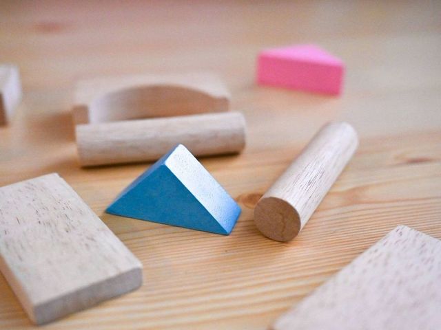 Schiaffi ai bimbi dell'asilo nido, sospese tre educatrici