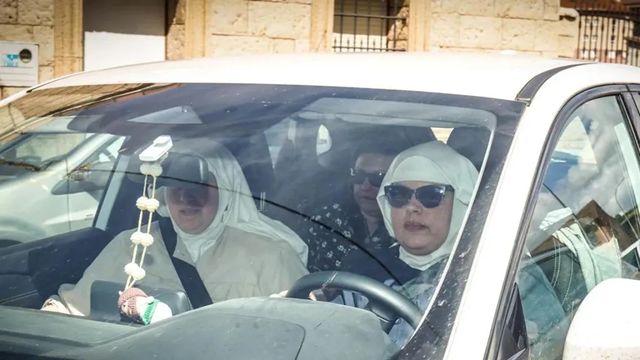 Las monjas rebeldes reciben un ultimátum para dejar el convento y ellas llaman a la Guardia Civil