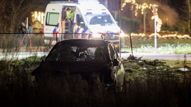 9 persoane rănite după ce o mașină a lovit un grup de oameni în Olanda într-un accident suspect