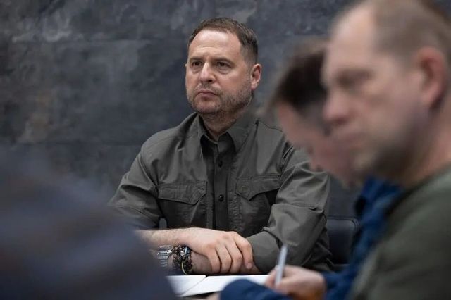 Шефът на кабинета на Зеленски - Андрий Ермак, е подал оставка