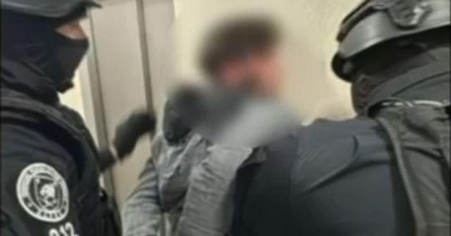 Bărbatul care a sechestrat o femeie și copilul în apartament a fost reținut