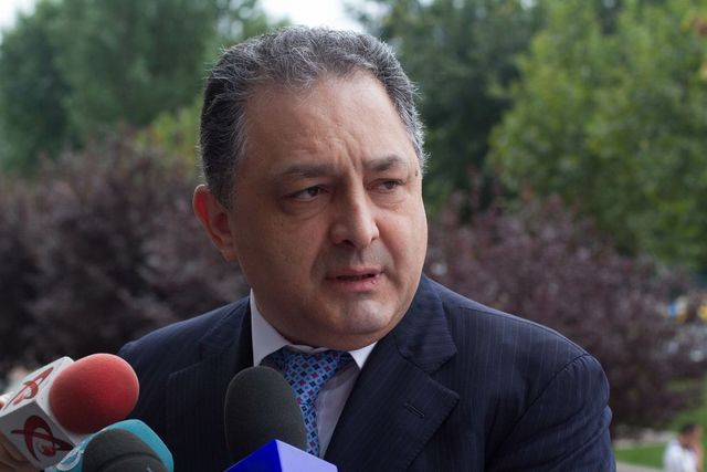 ANAF execută silit bunurile lui Vanghelie. Sumă uriașă de plată