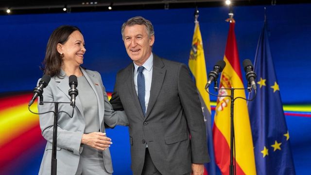 Feijóo recibe a María Corina Machado: «El sitio de España está con ella y no con una dictadura»