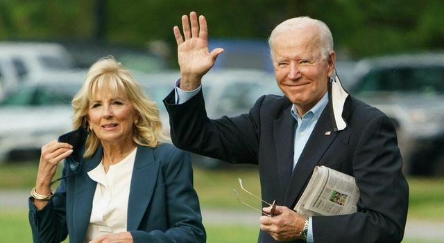 Joe Biden dopo la debacle nel dibattito con Donald Trump, la famiglia lo esorta a restare in corsa