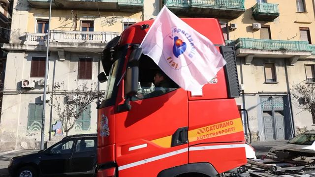 ++ Camionista investito e ucciso nel Casertano durante la protesta dei Tir ++