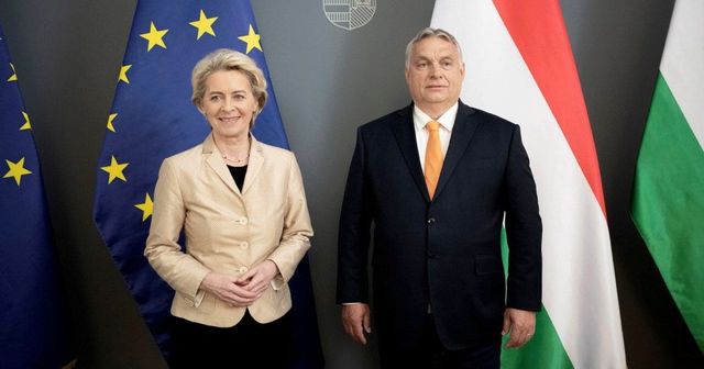 Orban al Parlamento Ue, scontro con von der Leyen su migranti e guerra