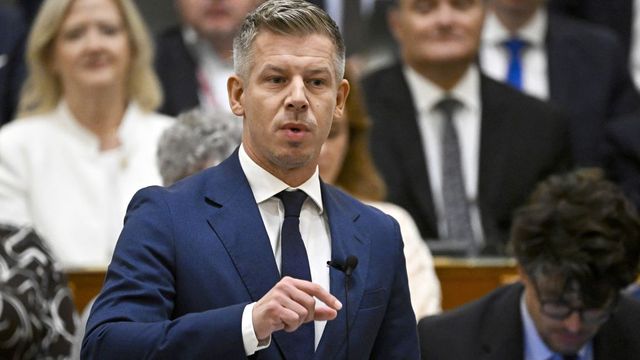 Megszavazta az Országgyűlés az ügynökakták nyilvánosságát