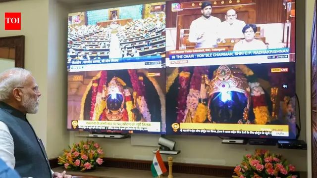 PM Modi Witnesses Grand Surya Tilak Ceremony At Ayodhya Ram Mandir On Ram Navami