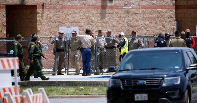 Тийнейджър уби 19 деца и двама възрастни в училище в Тексас