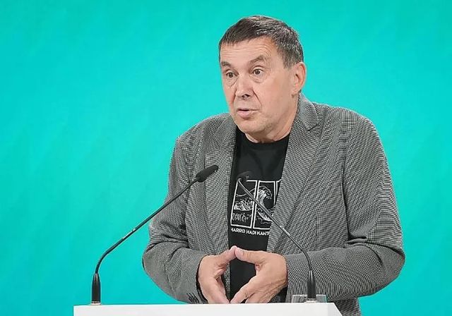 Óscar López niega que Sánchez y Cerdán se reunieran con Otegi por la moción de censura