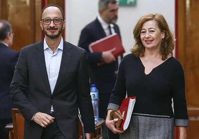 Sánchez no volverá al Congreso hasta febrero