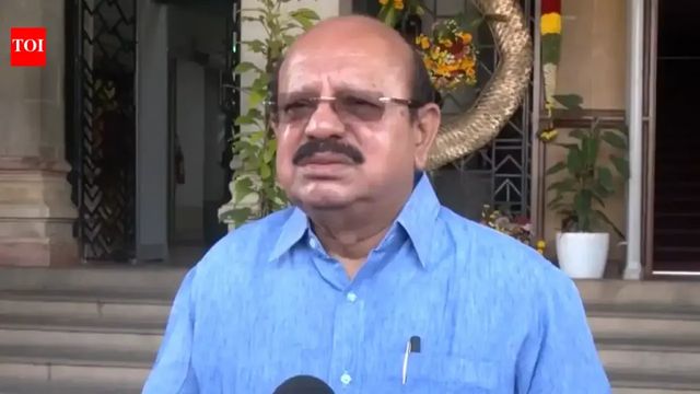 Karnataka Congress MLAs visits Delhi, push for cabinet reshuffle