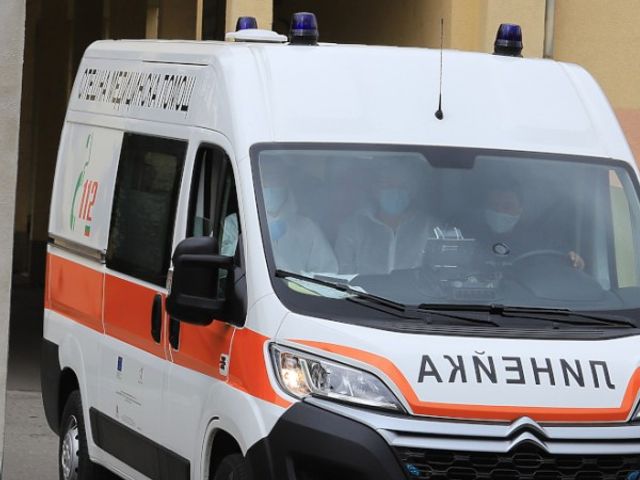 Стена се срути върху 10-годишно дете в Бургас
