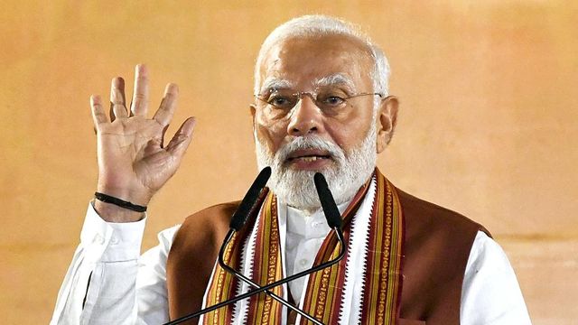 PM Modi launches development projects of over ₹7,600 crore in Maharashtra