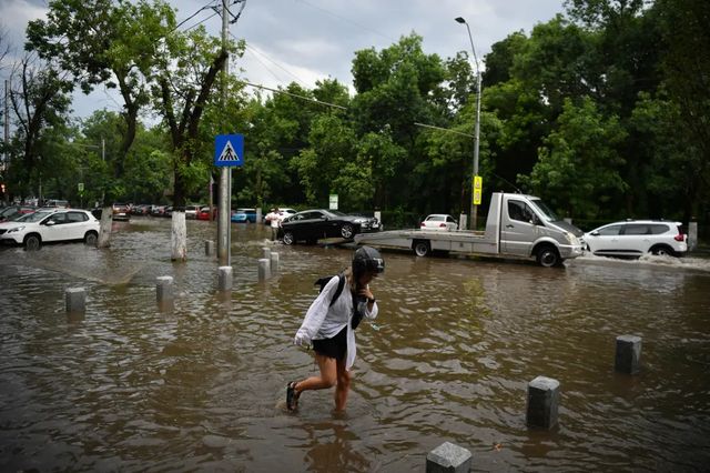 Avertizări Cod Galben de furtuni și grindină