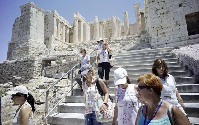 Premierul Greciei: Țara este afectată de „cea mai gravă caniculă” din ultimii 30 de ani