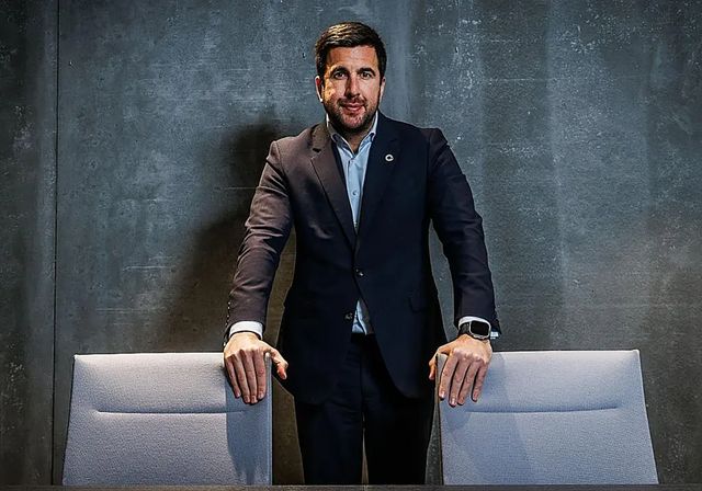 Enrique Riquelme confirma que tiene el aval y aplaza su decisión «dos o tres días»