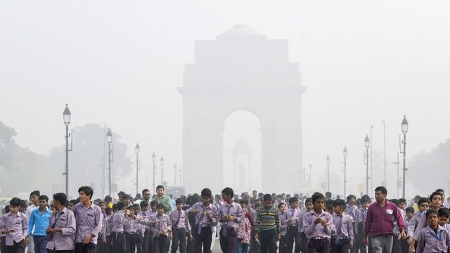 Delhi Primary Schools To Move To Online Classes Amid Severe Pollution