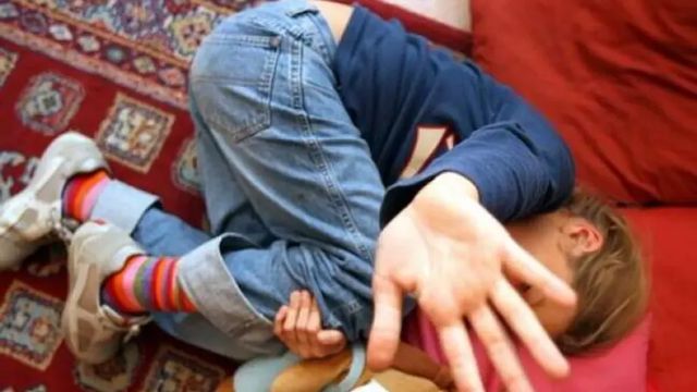 Abusi su otto alunne, misura cautelare per un collaboratore scolastico