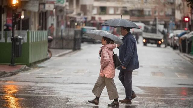 Temperaturas en descenso y rachas fuertes de viento en Castellón