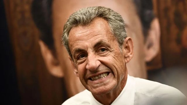 Sarkozy deberá llevar un brazalete electrónico durante un año