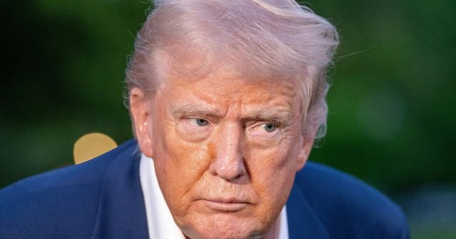 Trump je ochoten ukončit válku, aniž by znovu otevřel Hormuzský průliv