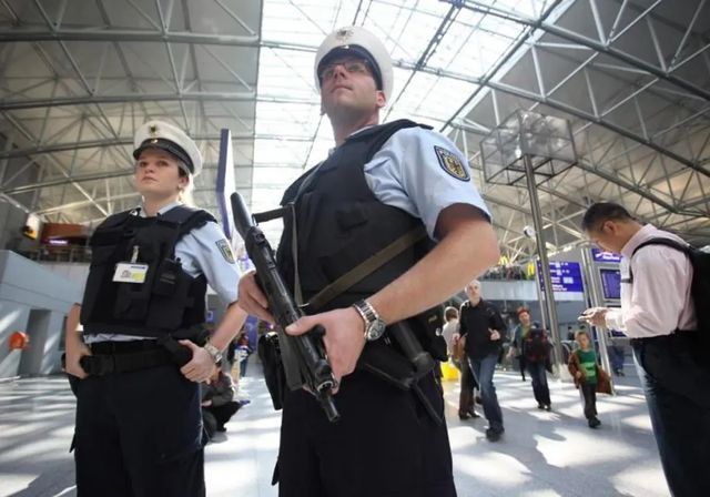 Alemania prohíbe una asociación islamista que perseguía instaurar un califato