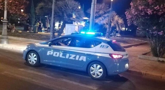 Donna denuncia violenza fuori da discoteca, fermati due ventenni a Genova