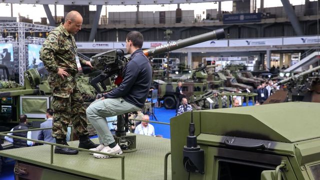 Szerbia bevezeti a kötelező sorkatonai szolgálatot