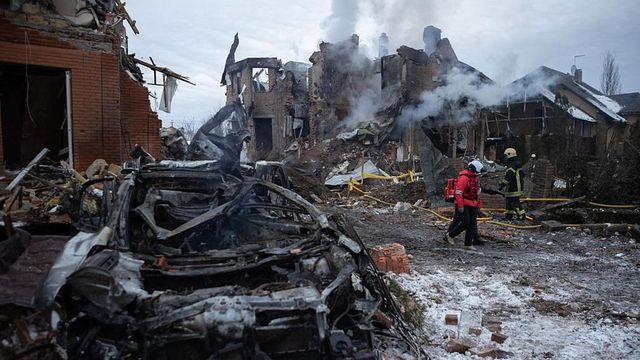 Ucraina, Zelensky: “Putin ha già scatenato la Terza guerra mondiale, va fermato”