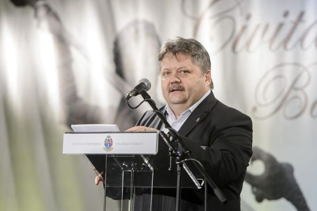 Felmondott a Nemzetstratégiai Kutatóintézet elnöke