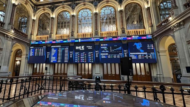 El Ibex 35 supera los 18.000 puntos por primera vez en su historia