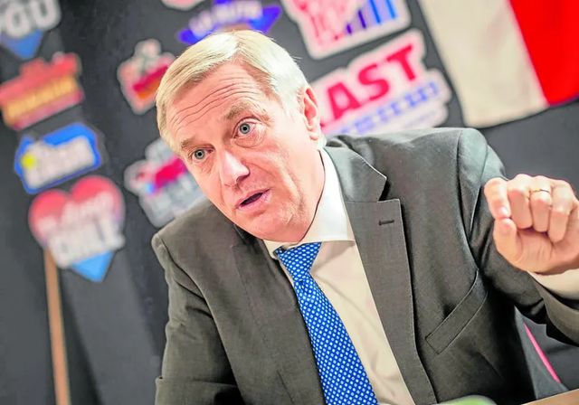 «Los inmigrantes ilegales tienen la opción de marcharse ya»